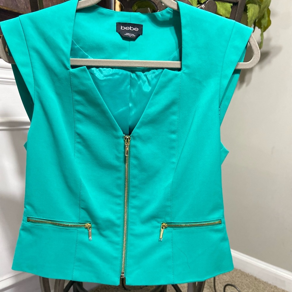 Bebe Vest / Top size 8